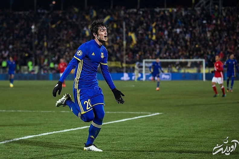 جنگ بزرگ طارمی و سردار مقابل چشم کی‌روش